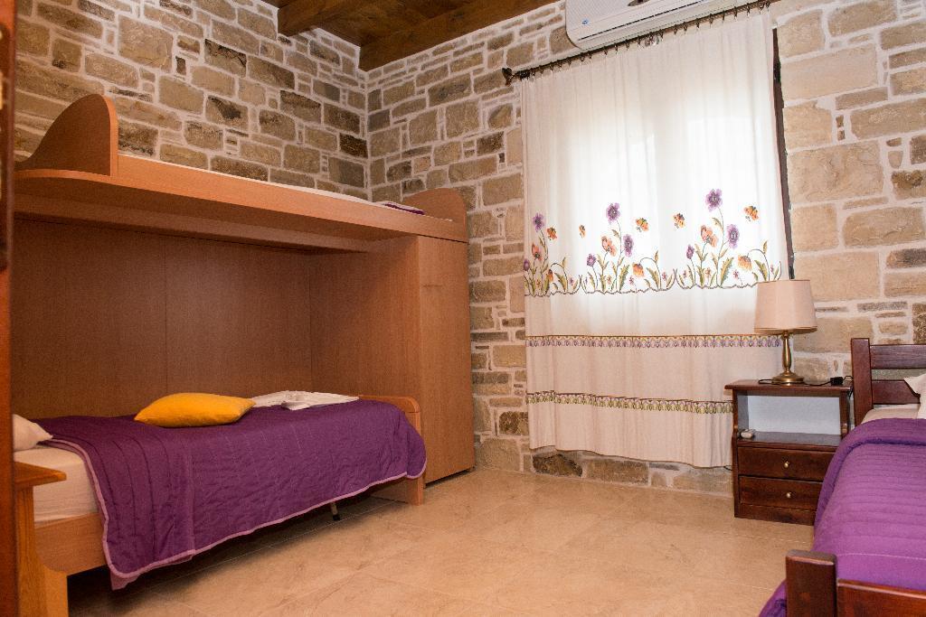 Villas Alexandros Petrino Kalamaki  Phòng bức ảnh