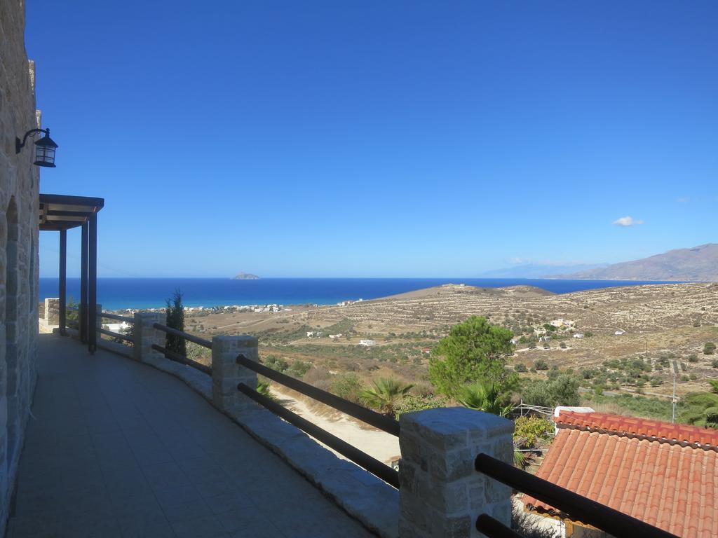 Villas Alexandros Petrino Kalamaki  Phòng bức ảnh