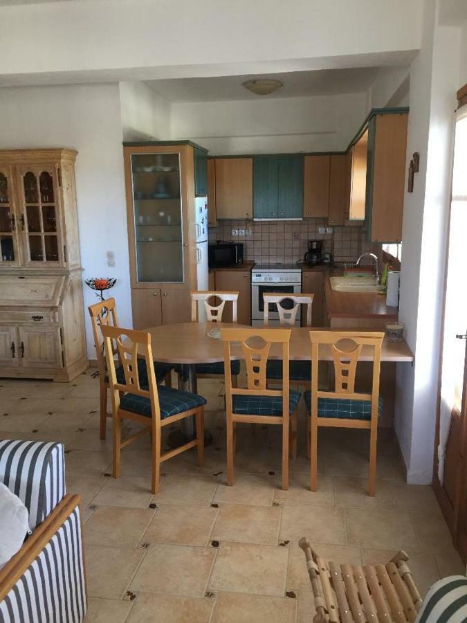 Villas Alexandros Petrino Kalamaki  Ngoại thất bức ảnh