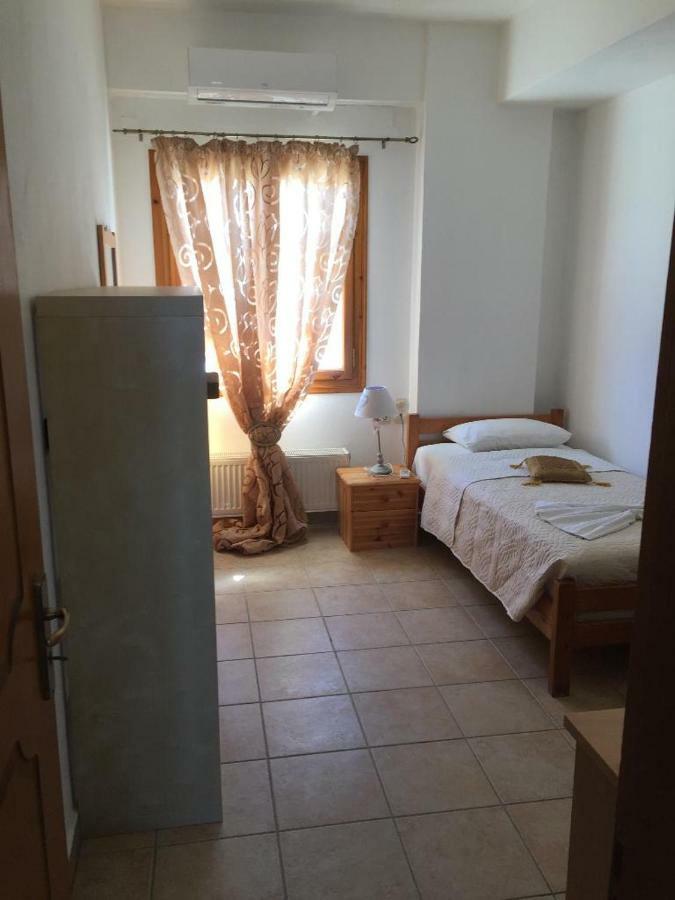 Villas Alexandros Petrino Kalamaki  Ngoại thất bức ảnh